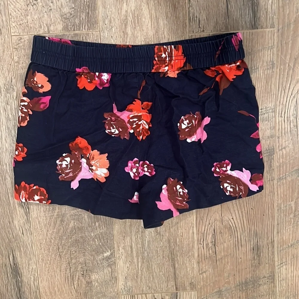 J. Crew Woman’s Navy Shorts With Flowers Size 6